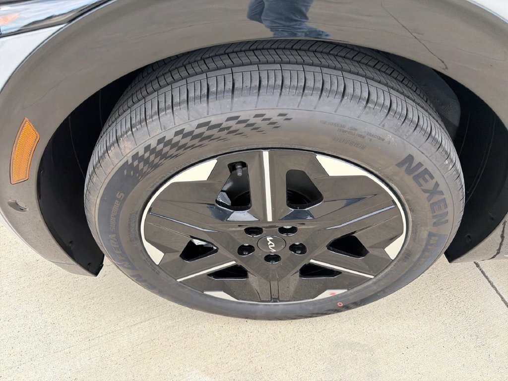 New 2026 Kia EV6 Wind RWD image 19