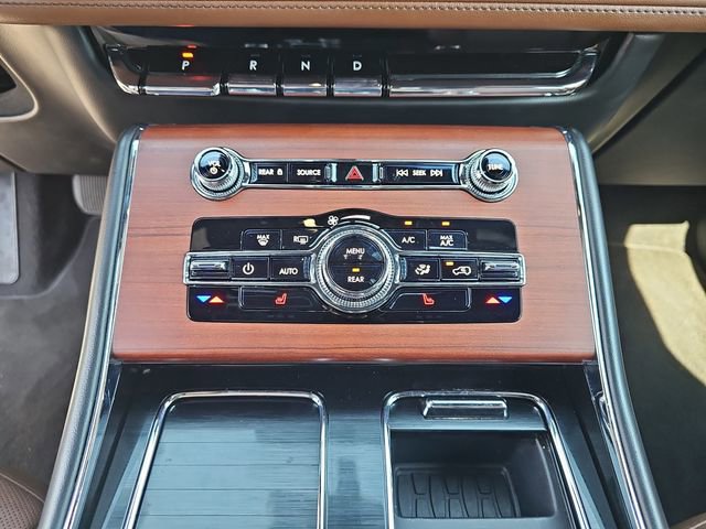 Used 2023 Lincoln Aviator Reserve image 30