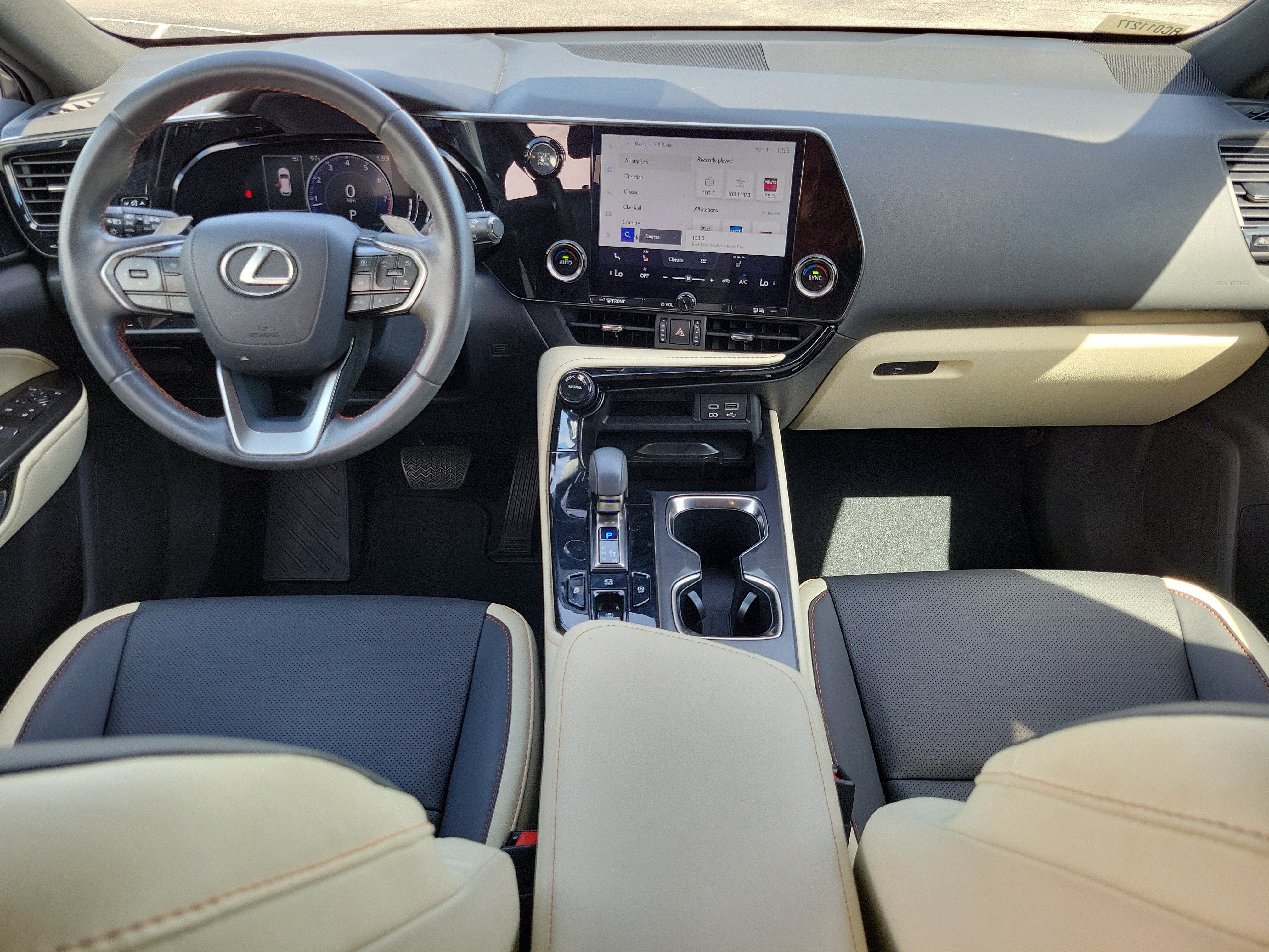 Used 2024 Lexus NX 250 FWD w/ Towing Package (2000 Lbs) image 22