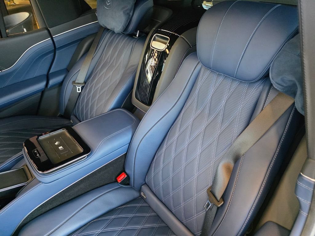 New 2026 Mercedes-Benz Maybach GLS 600 4MATIC image 13