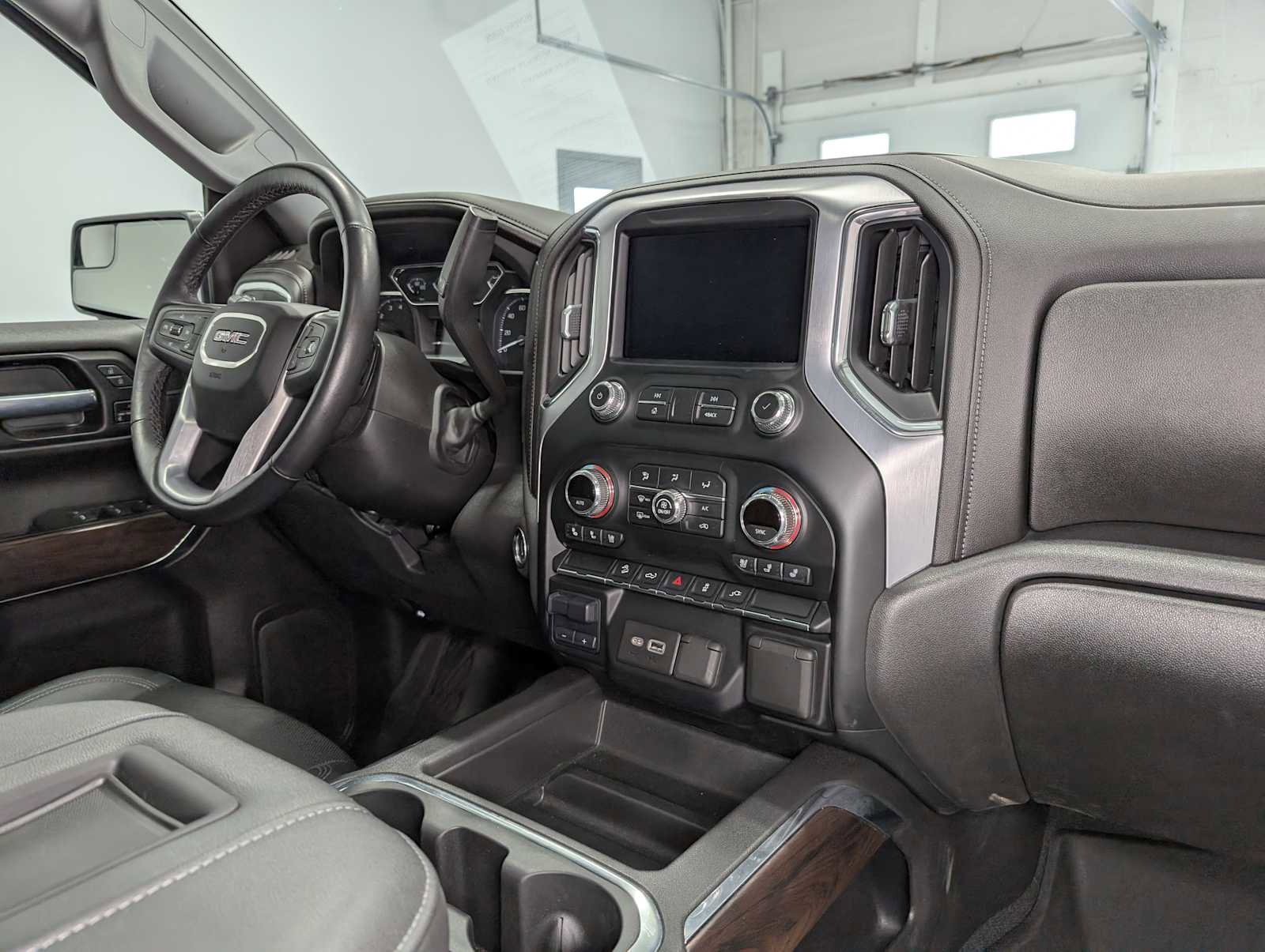 Certified 2022 GMC Sierra 1500 SLT w/ SLT Premium Package AWD/4WD image 44
