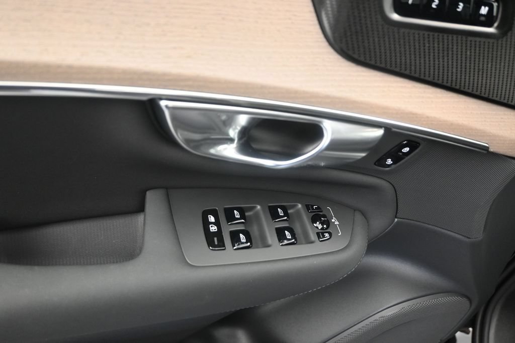 New 2026 Volvo XC90 B6 Plus AWD/4WD image 10