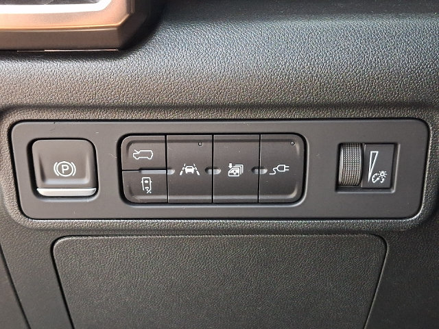 Used 2024 GMC Hummer EV 3X AWD/4WD image 9