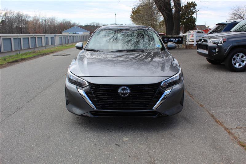 Used 2024 Nissan Sentra SV image 2