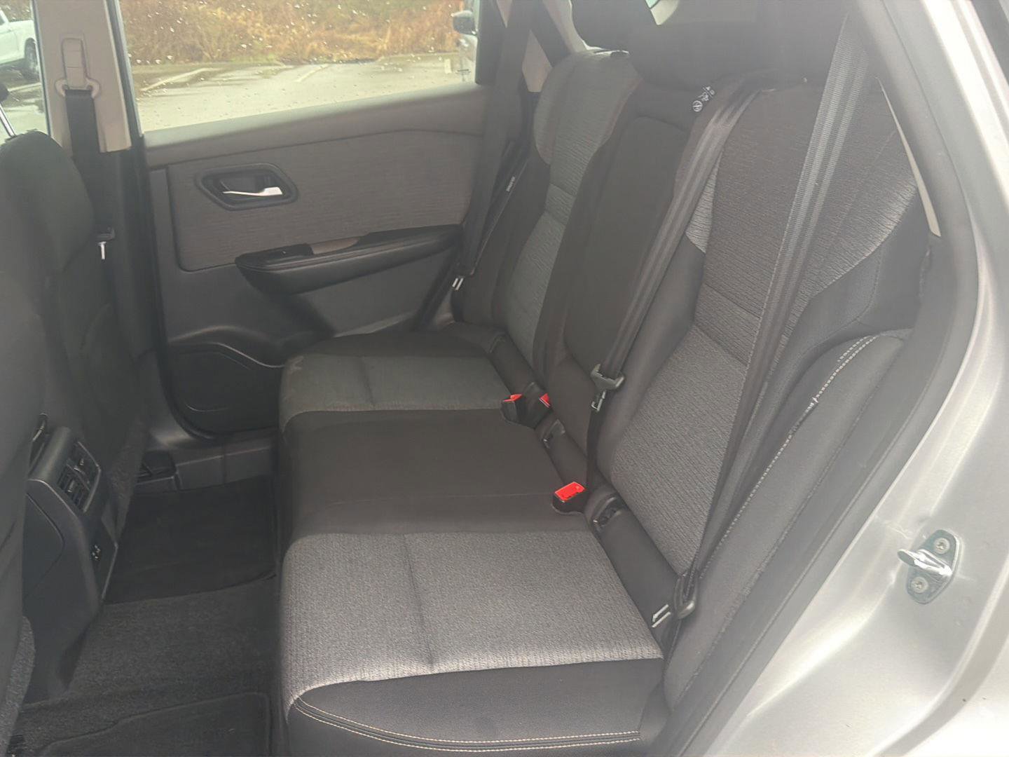 Used 2022 Nissan Rogue SV image 29