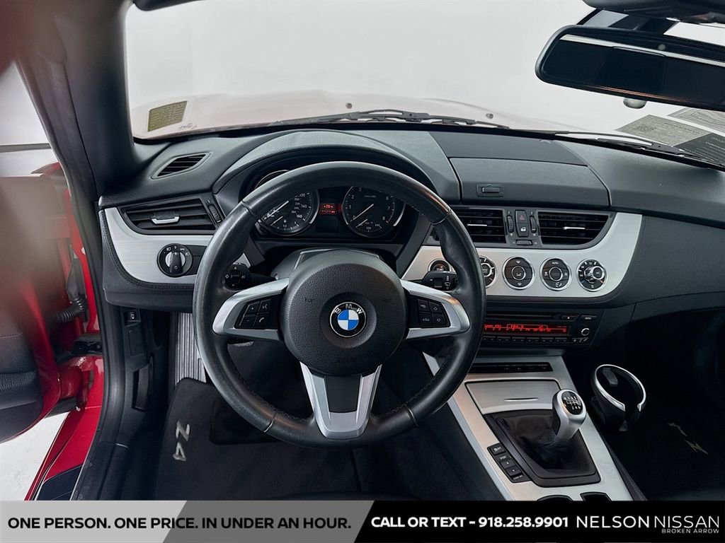 Used 2014 BMW Z4 sDrive28i image 19