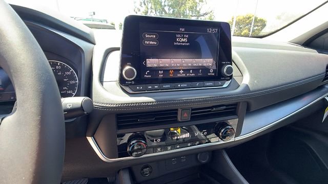 New 2026 Nissan Rogue SV AWD/4WD image 25