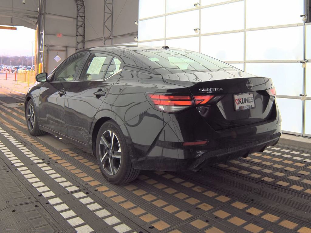 Used 2024 Nissan Sentra SV image 9