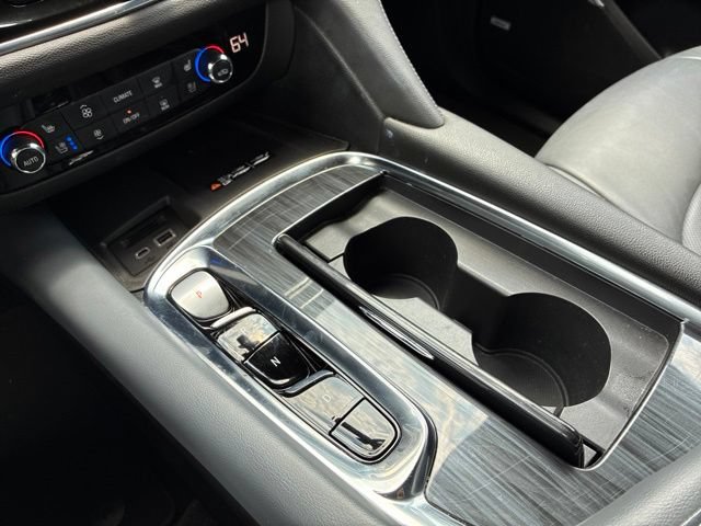 Used 2024 Buick Enclave Premium AWD/4WD image 27