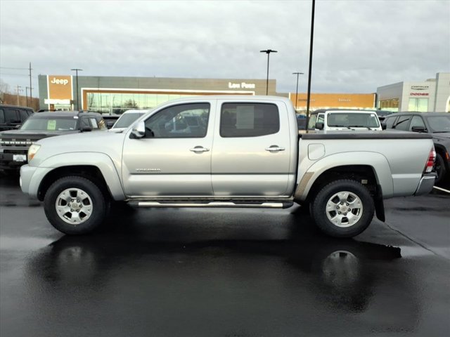 Used 2011 Toyota Tacoma PreRunner image 4