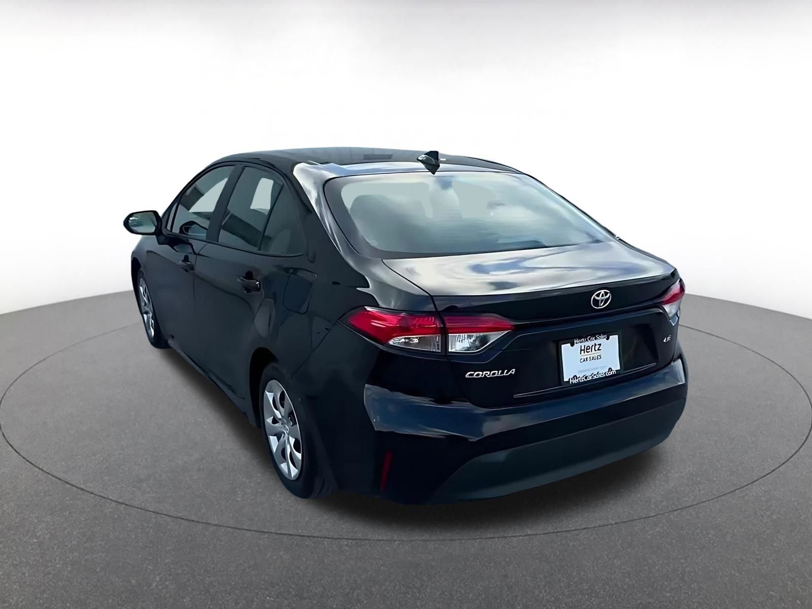 Used 2025 Toyota Corolla LE image 11