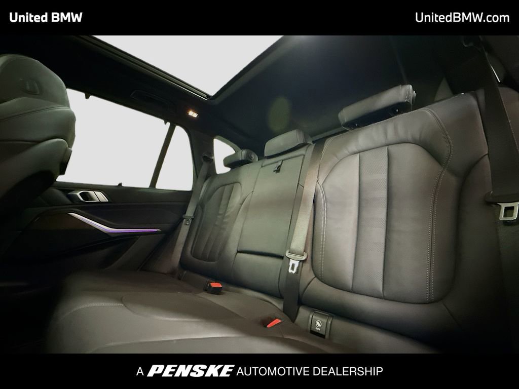 Used 2022 BMW X5 sDrive40i w/ Parking Assistance Package image 13