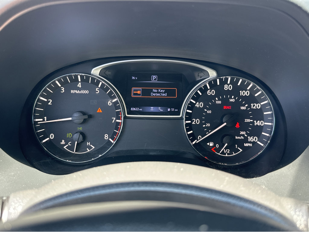 Used 2020 Nissan Pathfinder SV image 21