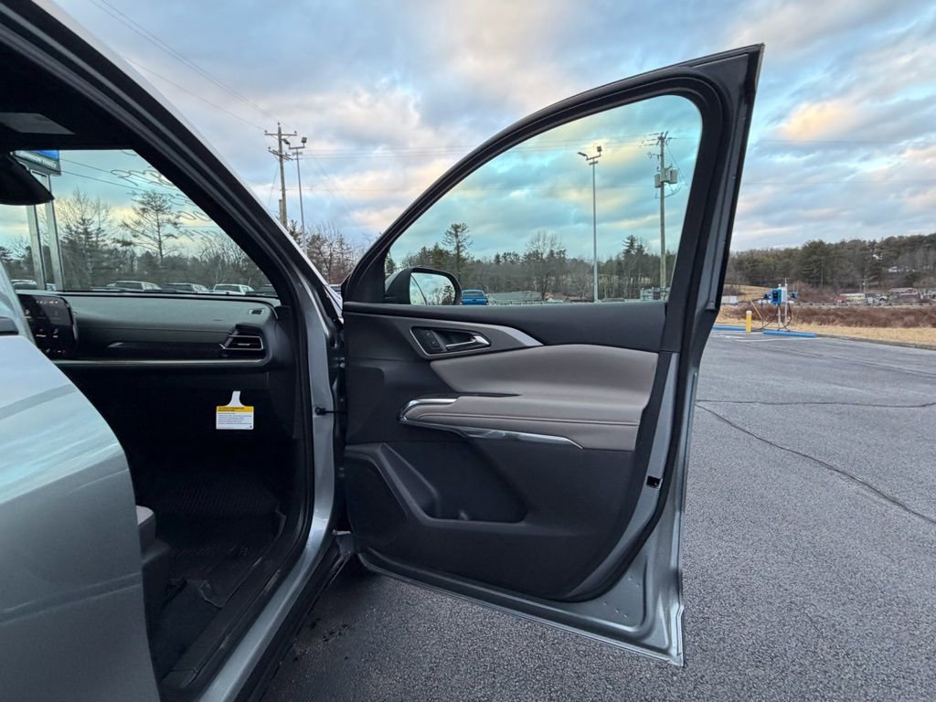 New 2026 Chevrolet Traverse LT w/ Midnight/Sport Edition image 29