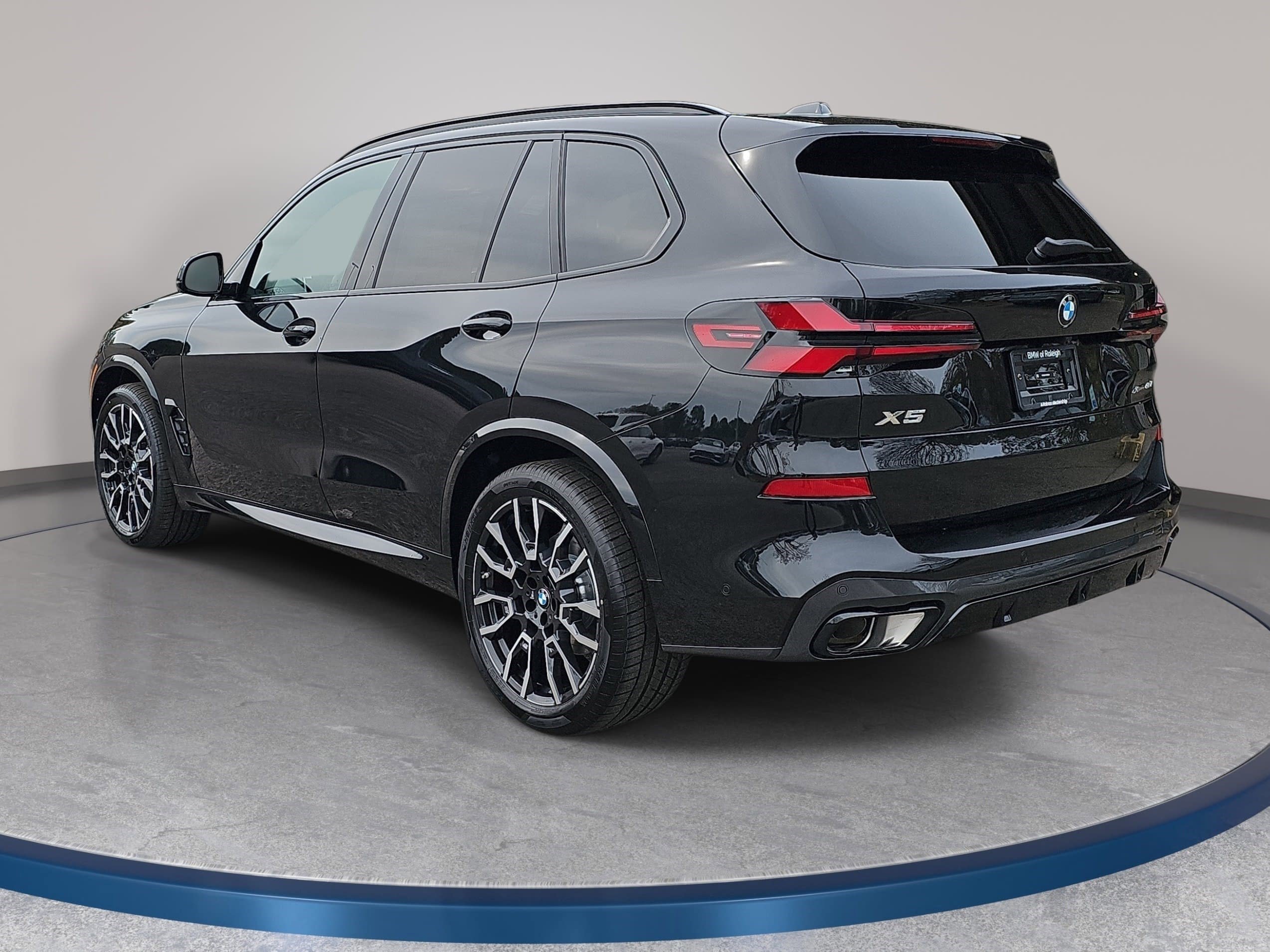 New 2026 BMW X5 xDrive40i w/ M Sport Package AWD/4WD image 7