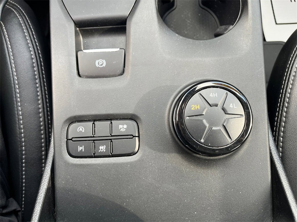 Used 2024 Ford Ranger Lariat w/ Trailer Tow Package image 31