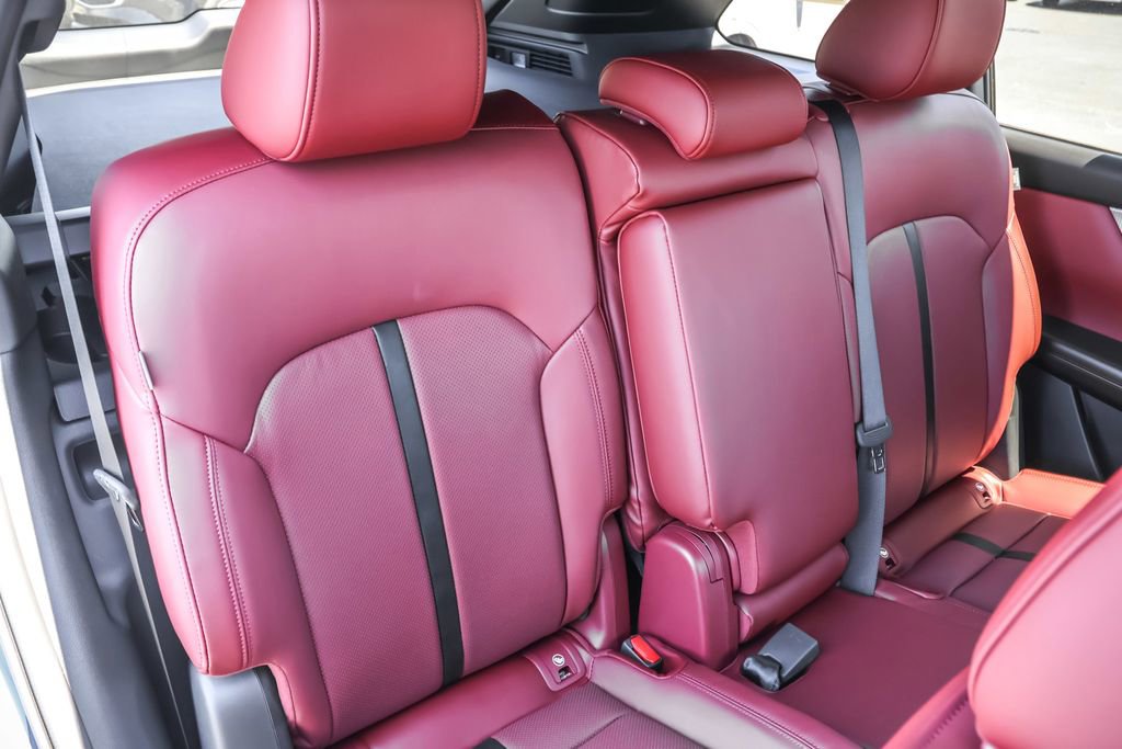 Used 2025 MAZDA CX-70 Plug-In Hybrid w/ Premium Plus image 34