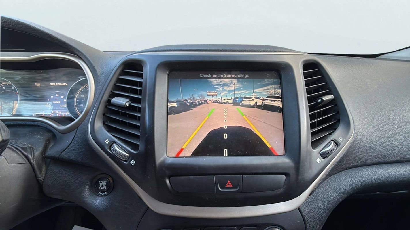 Used 2016 Jeep Cherokee Limited image 13