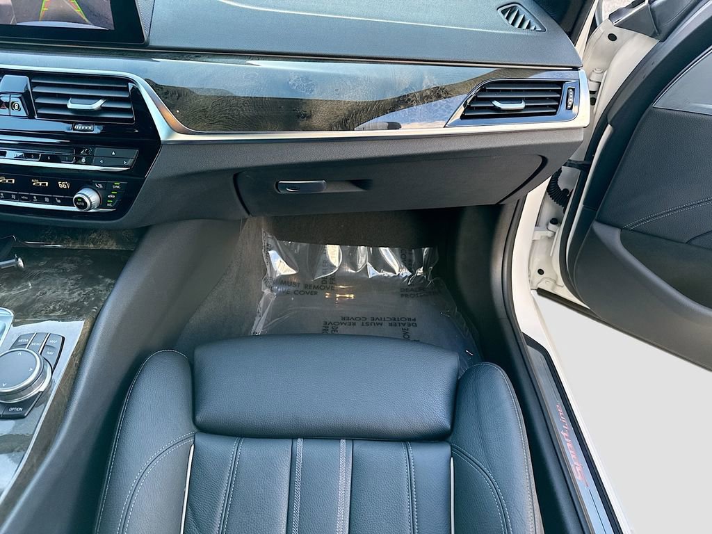Used 2019 BMW 540i xDrive w/ Convenience Package image 18