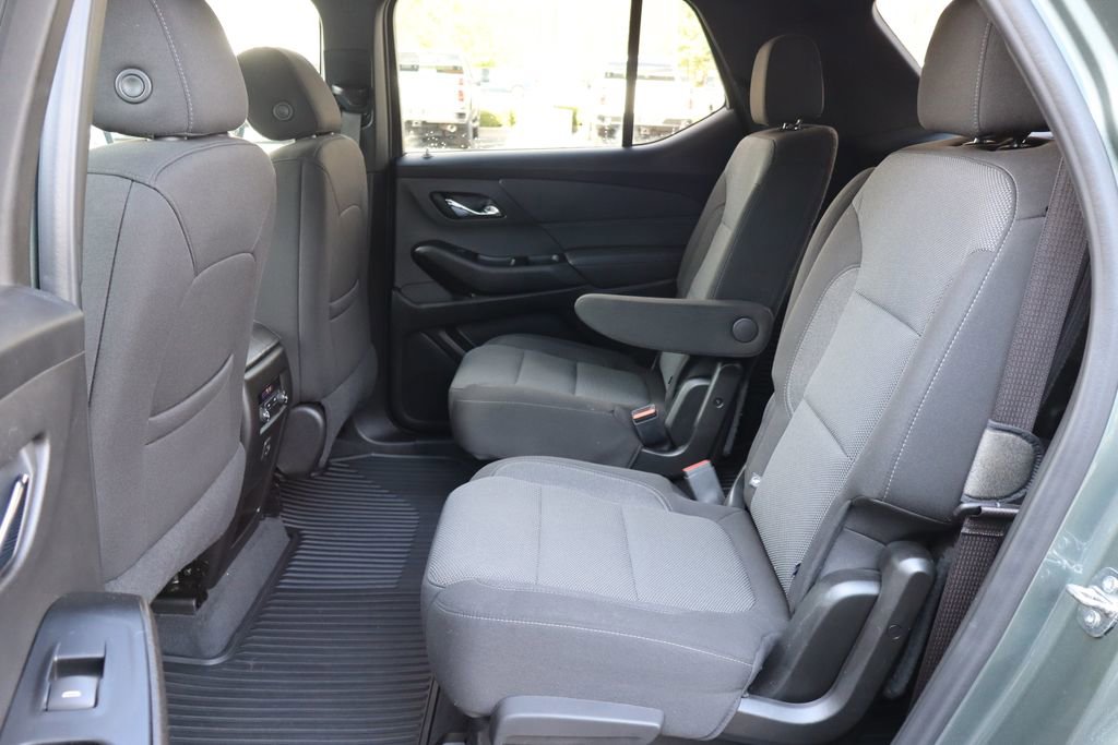Used 2023 Chevrolet Traverse LT image 19
