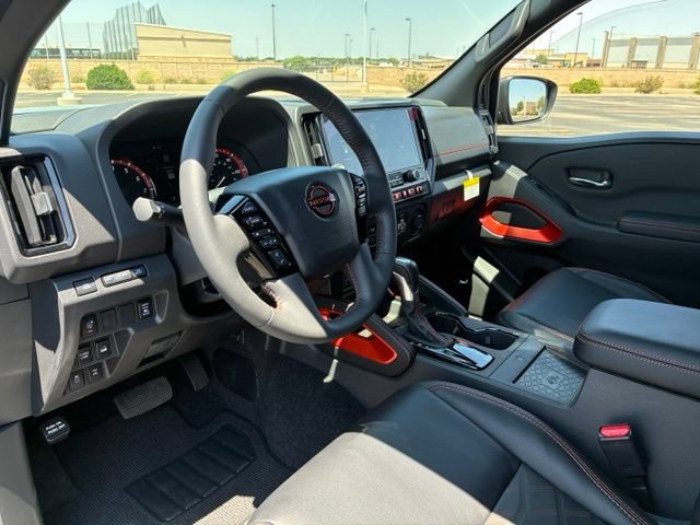 Certified 2025 Nissan Frontier PRO-4X w/ Pro Premium Package AWD/4WD image 10