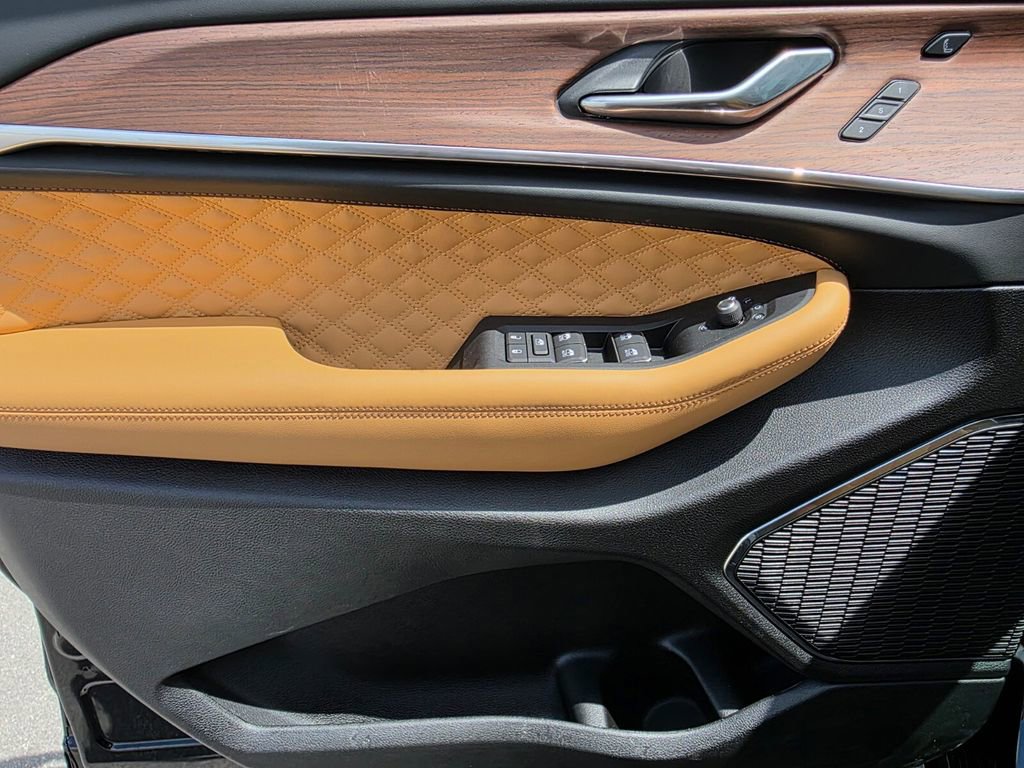 Used 2025 Jeep Grand Cherokee Summit w/ Adv Protech Group IV AWD/4WD image 24