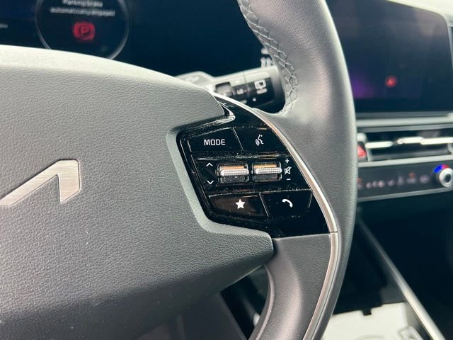 Certified 2023 Kia Niro Wind FWD image 22