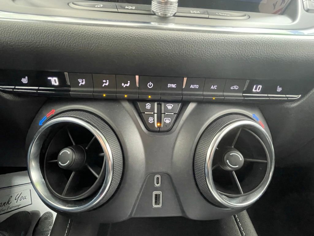 Used 2025 Chevrolet Blazer LT AWD/4WD image 20