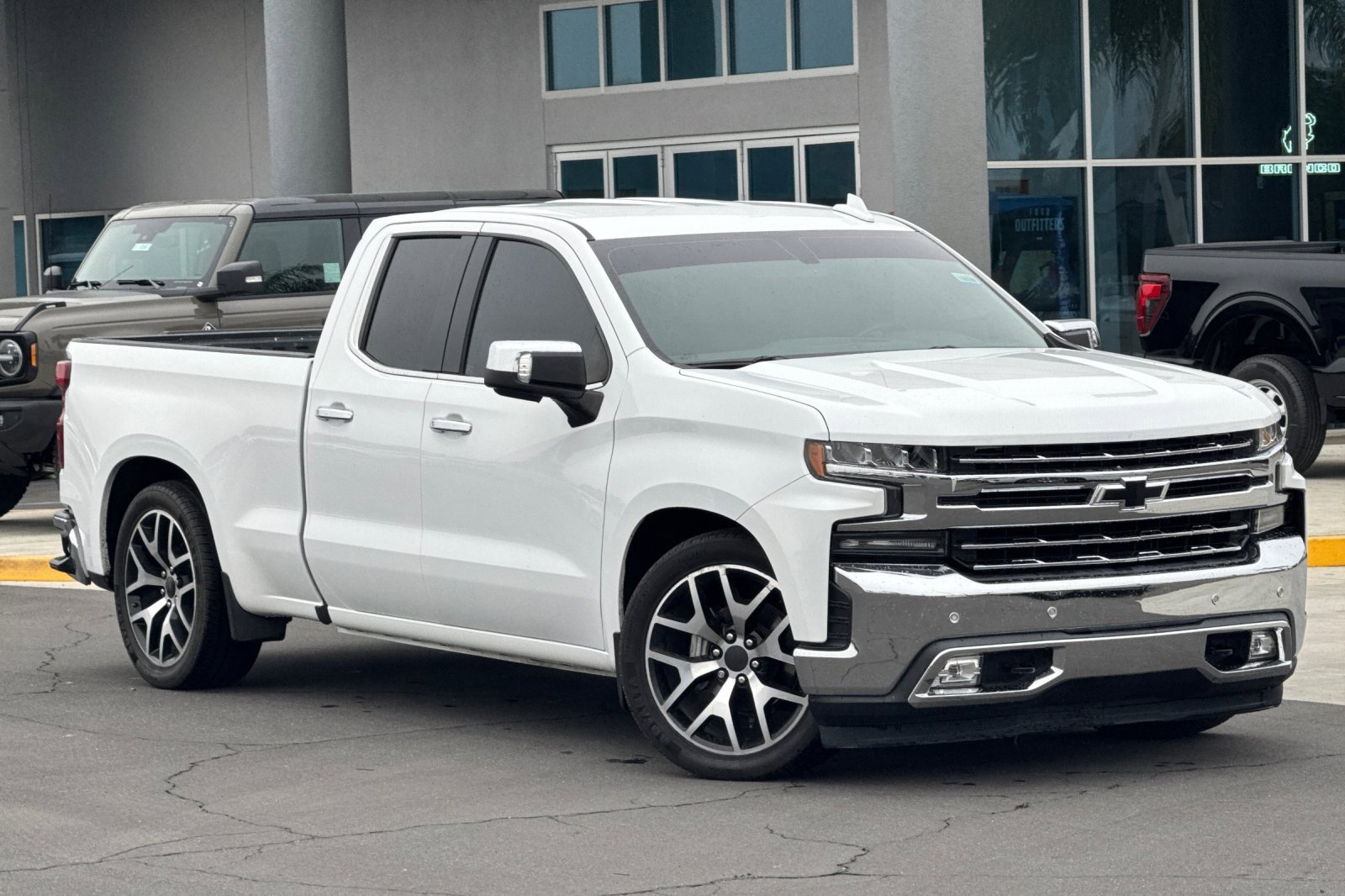 Used 2019 Chevrolet Silverado 1500 LTZ w/ LTZ Plus Package image 2