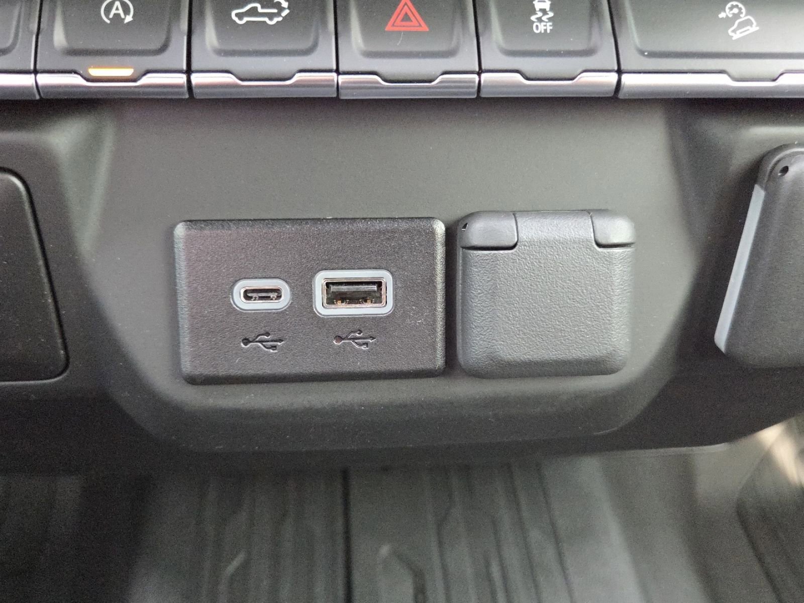 New 2026 GMC Sierra 1500 Pro w/ Graphite Edition image 10