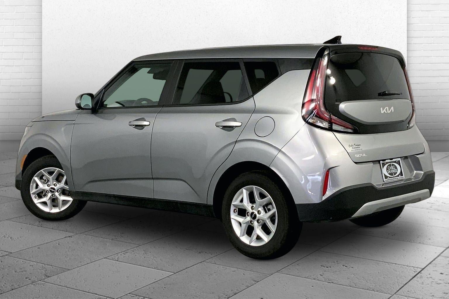 Used 2025 Kia Soul LX w/ LX Technology Package FWD image 11