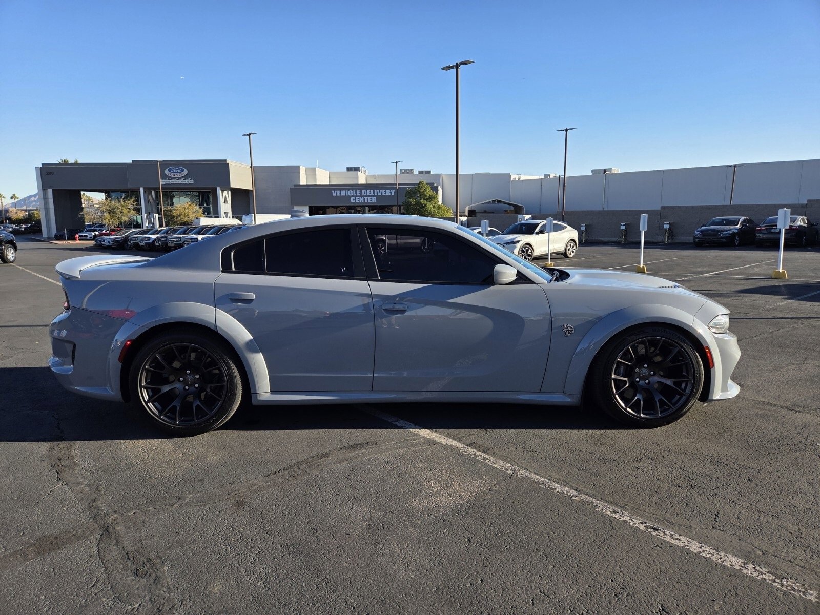 Used 2020 Dodge Charger SRT Hellcat w/ Carbon/Suede Interior Package image 7