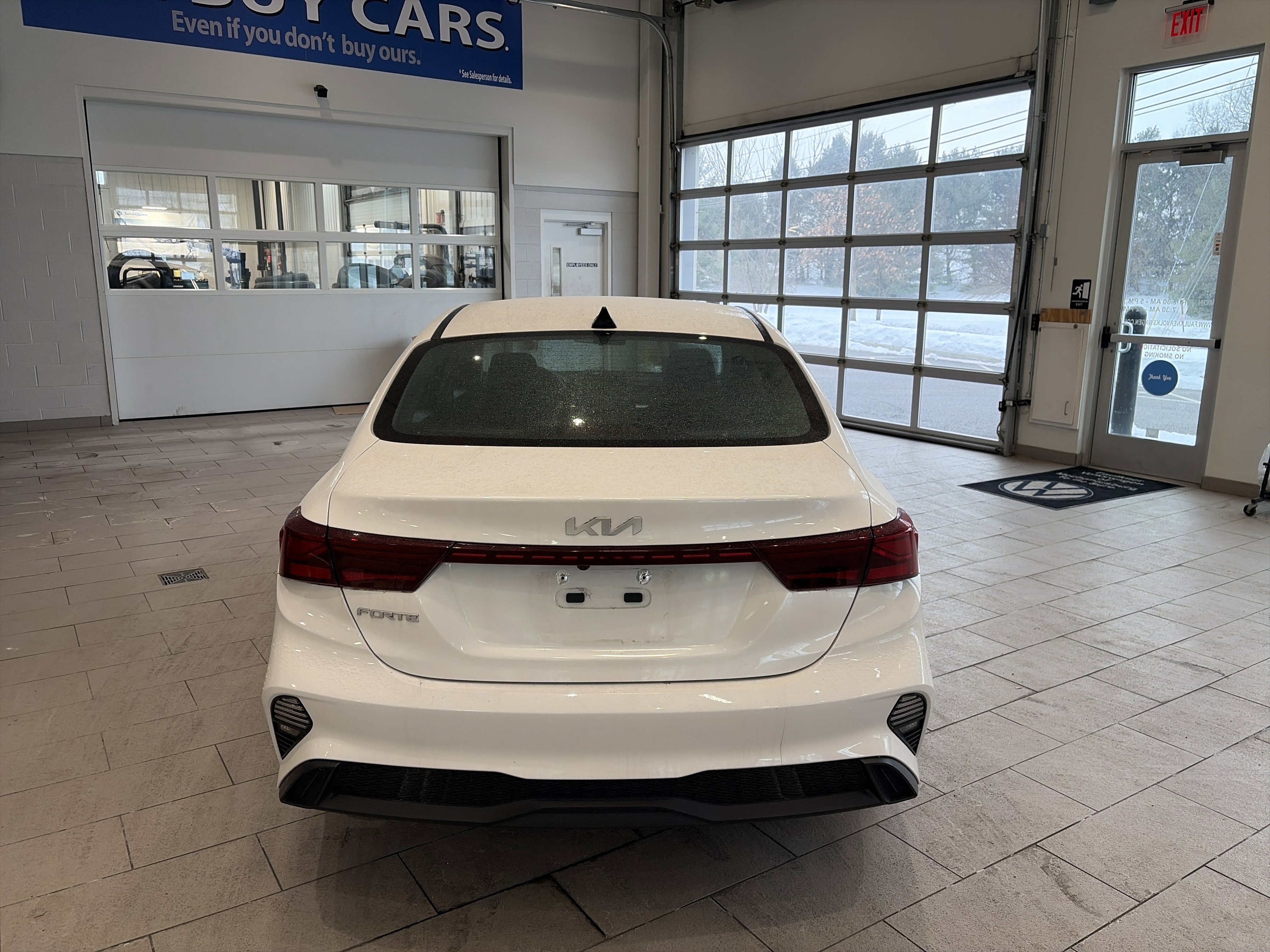 Used 2023 Kia Forte LXS image 5