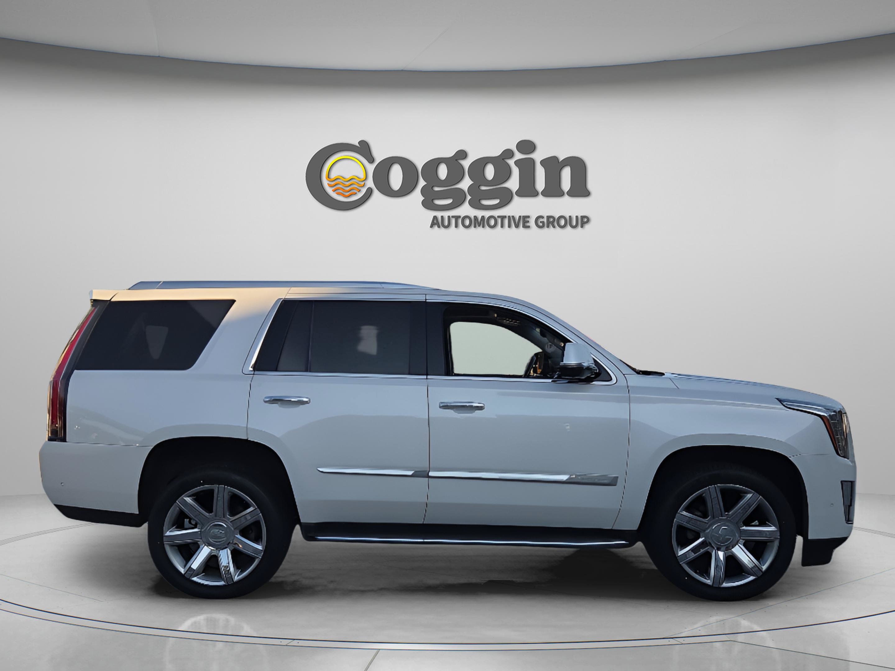 Used 2019 Cadillac Escalade Luxury RWD image 6