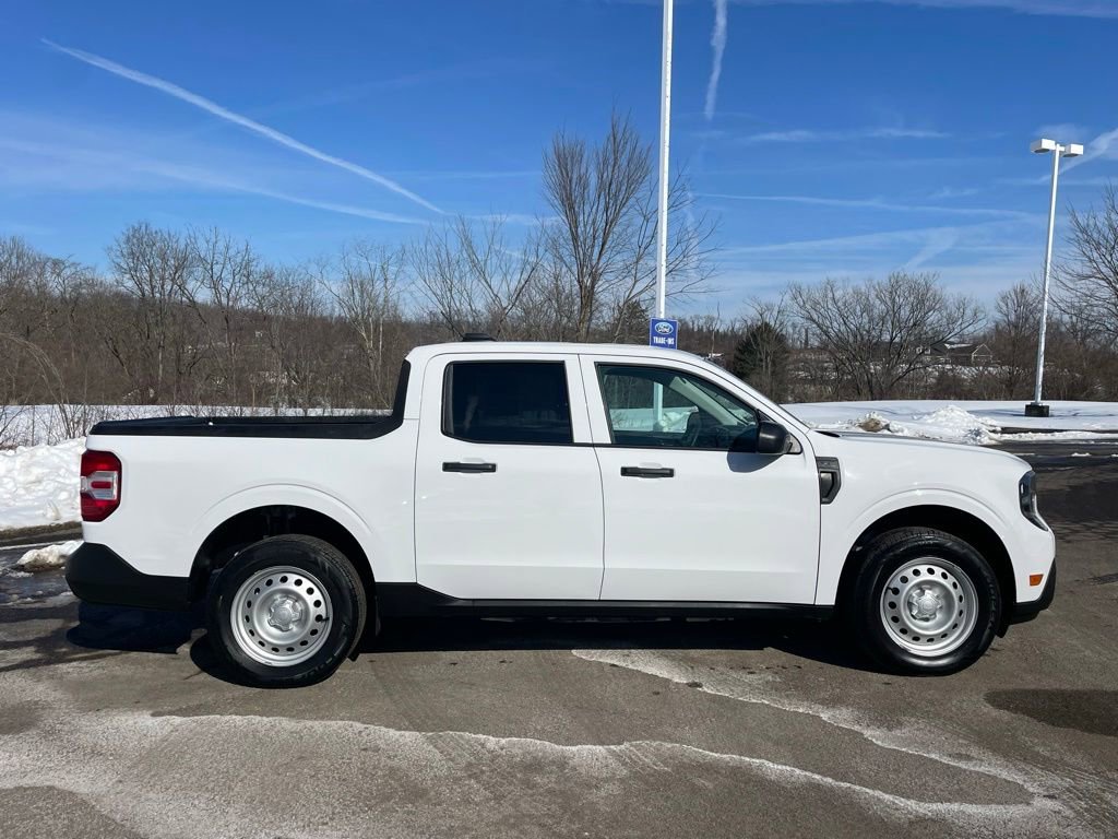 Certified 2025 Ford Maverick XL w/ Equipment Group 101A image 2