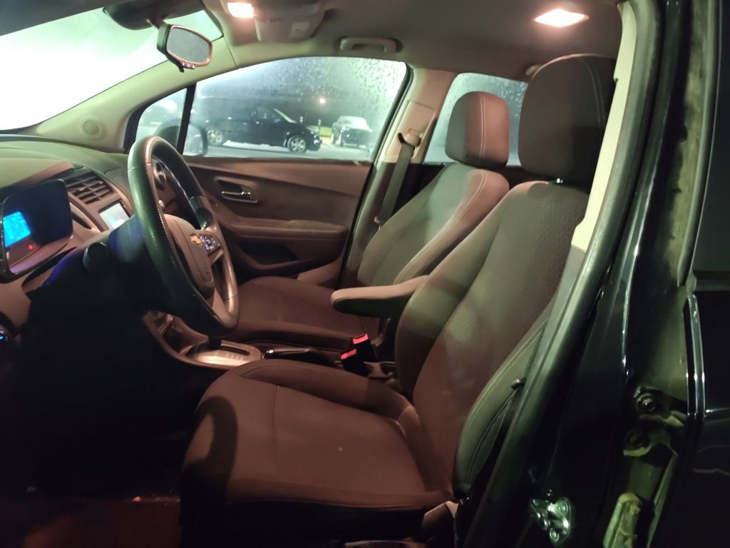 Used 2015 Chevrolet Trax LS AWD/4WD image 8