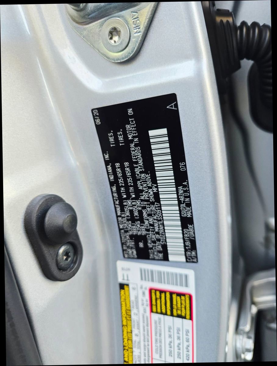 Used 2020 Toyota Highlander LE FWD image 55