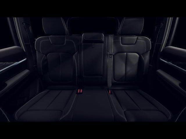New 2026 Jeep Grand Cherokee Limited w/ Limited Altitude Package AWD/4WD image 3