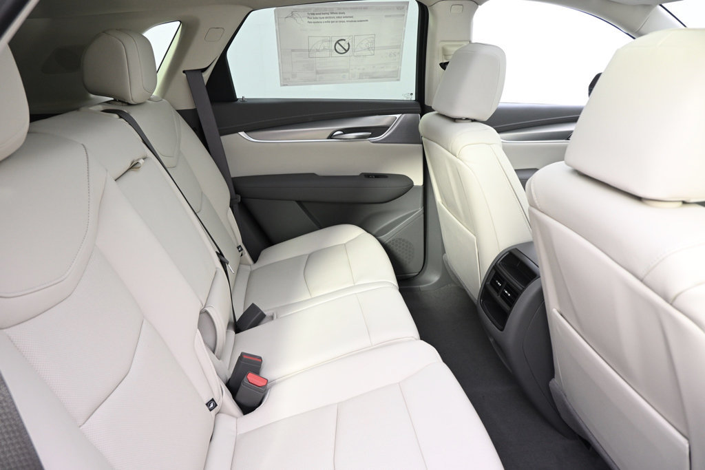 New 2026 Cadillac XT5 Premium Luxury w/ LPO, Floor Liner Package AWD/4WD image 18