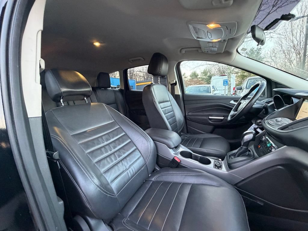 Used 2016 Ford Escape SE w/ SE Leather Comfort Package FWD image 30