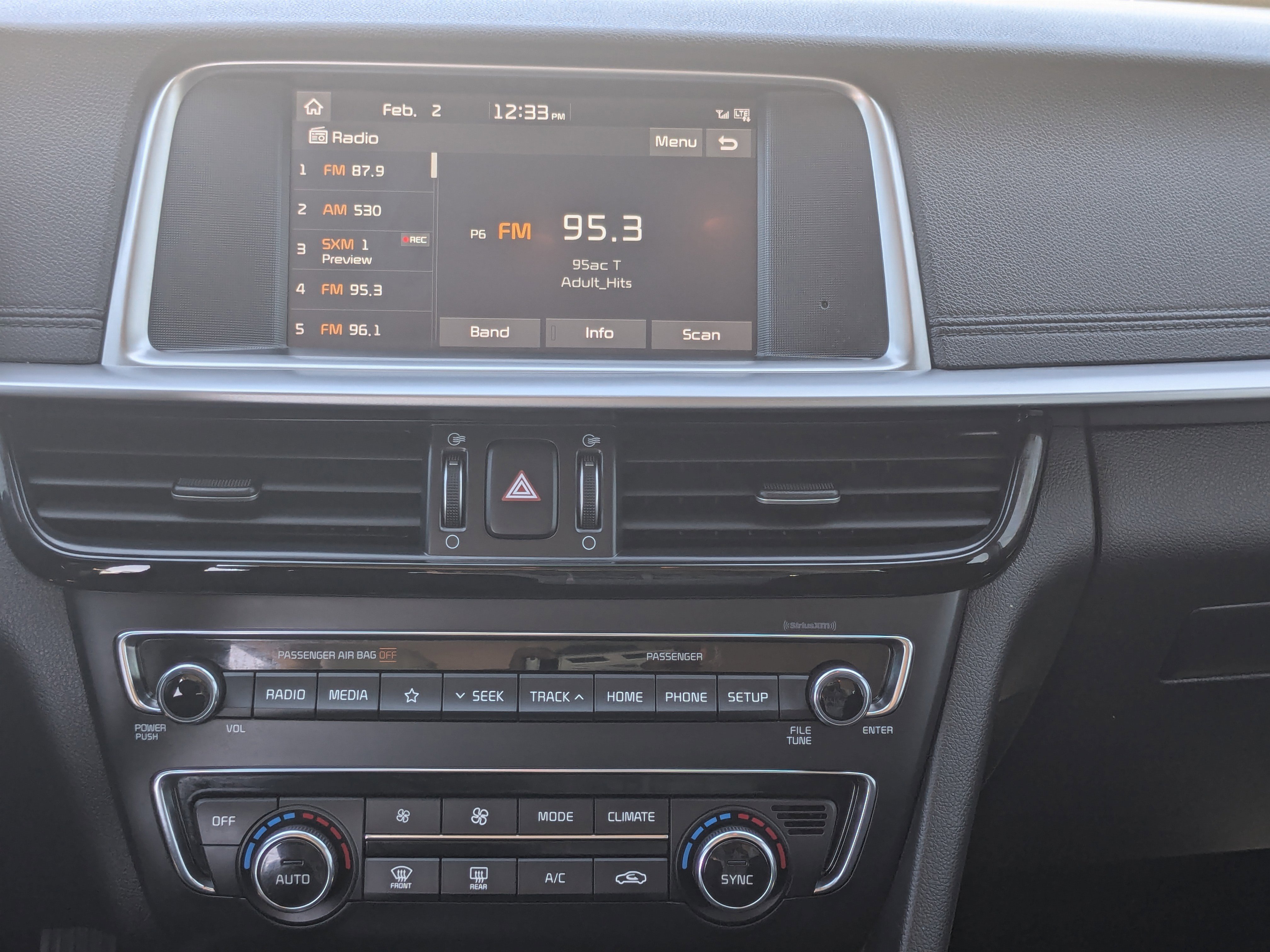 Used 2019 Kia Optima EX image 17