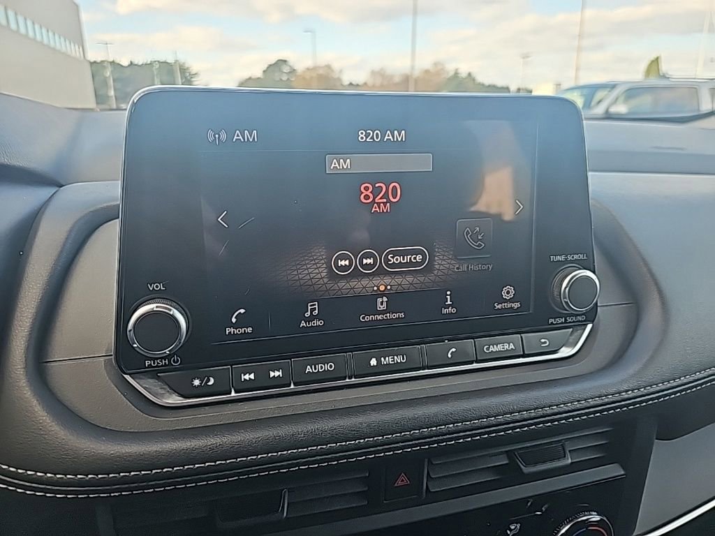 Used 2024 Nissan Rogue S image 11