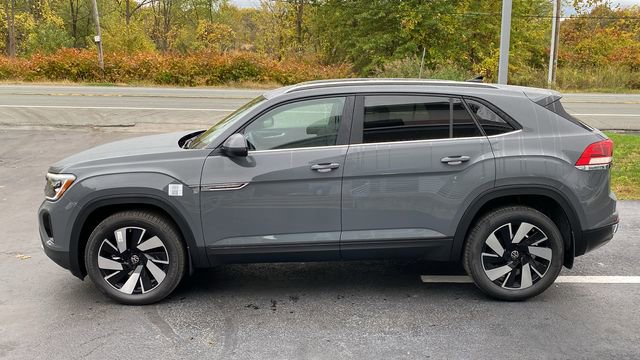 New 2026 Volkswagen Atlas Cross Sport SE image 8