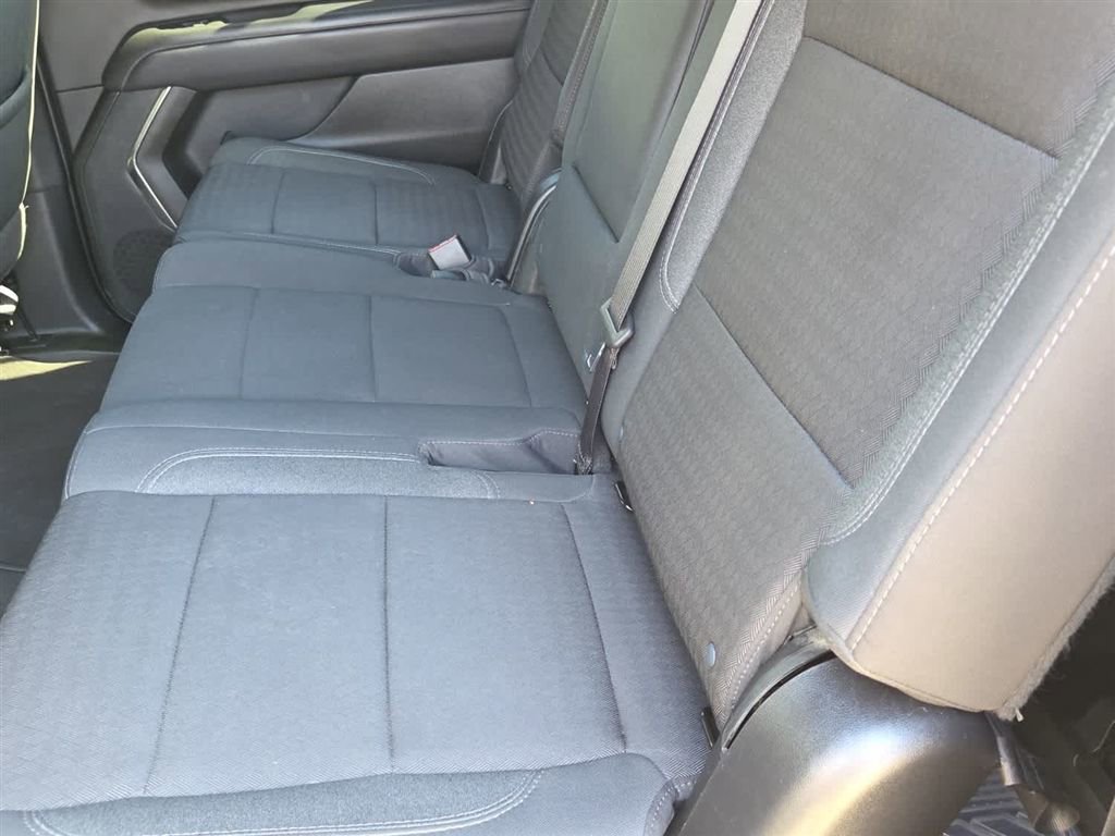 Used 2023 Chevrolet Suburban LS AWD/4WD image 25