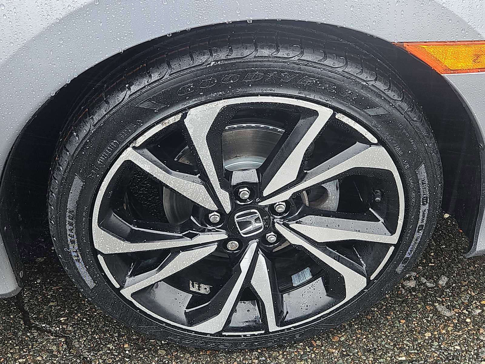 Used 2019 Honda Civic Sport image 9