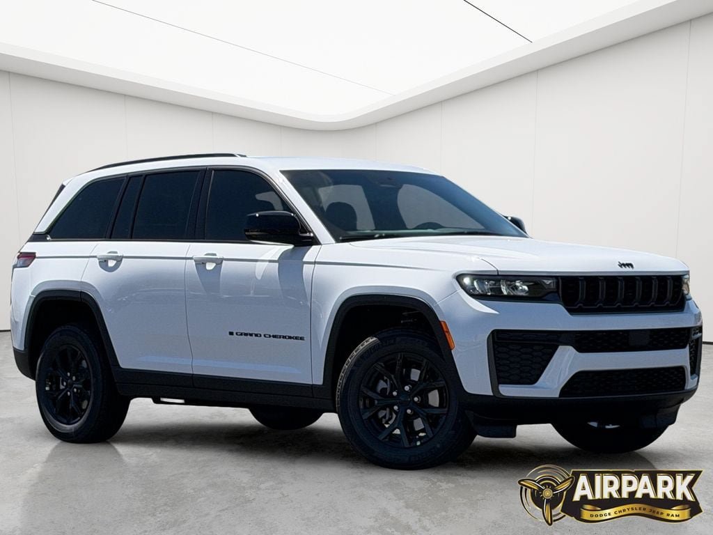 New 2026 Jeep Grand Cherokee Altitude RWD image 2
