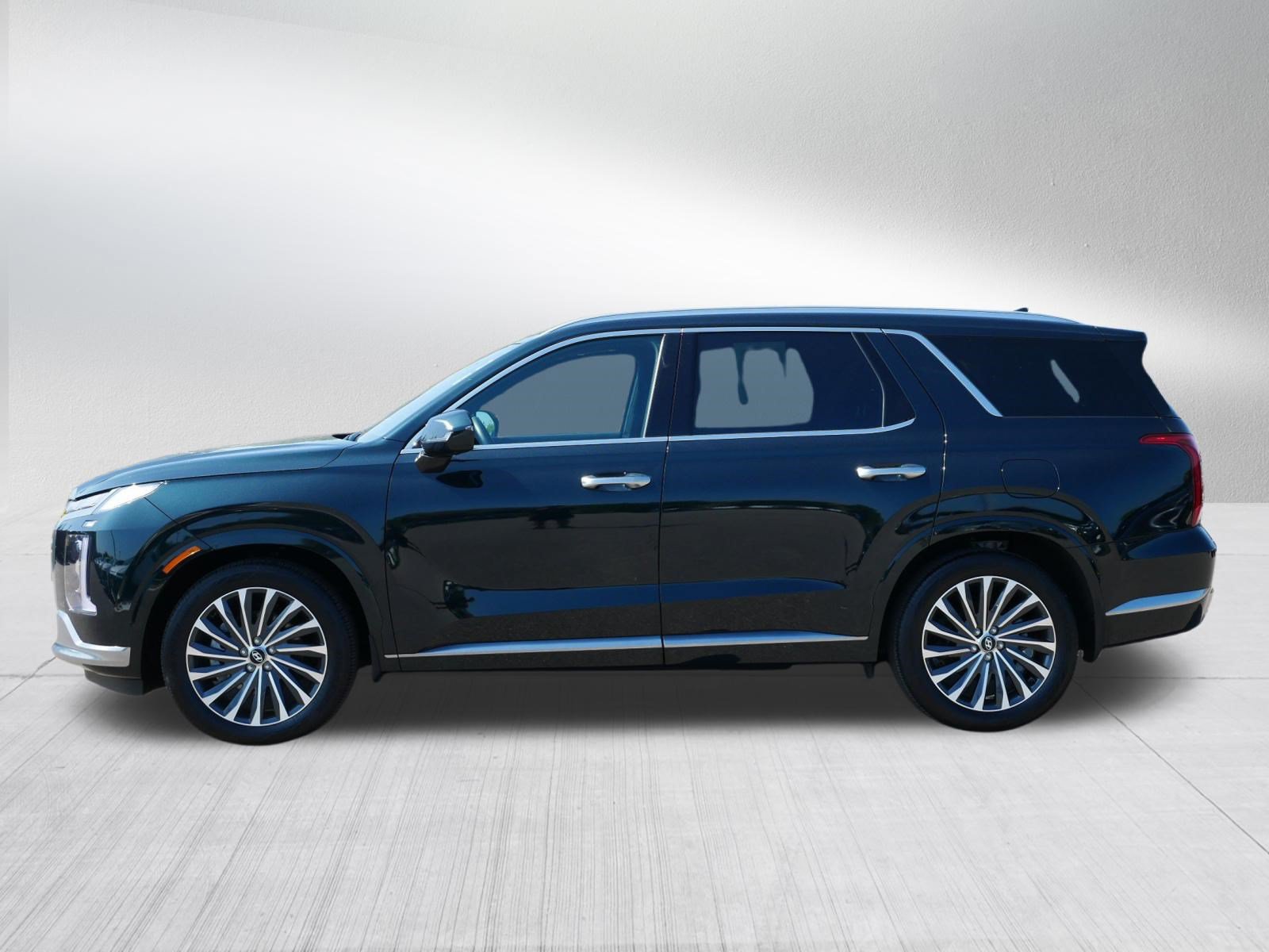 Certified 2025 Hyundai Palisade Calligraphy AWD/4WD image 4