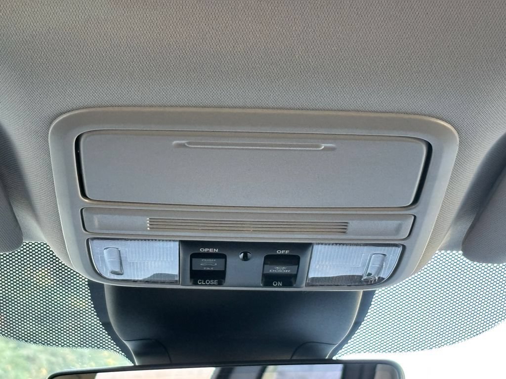 New 2026 Honda Odyssey Touring image 24