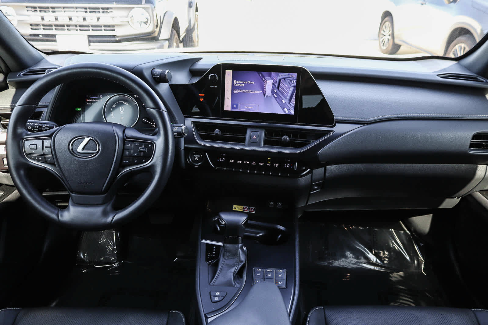 Certified 2024 Lexus UX 250h F Sport FWD image 15