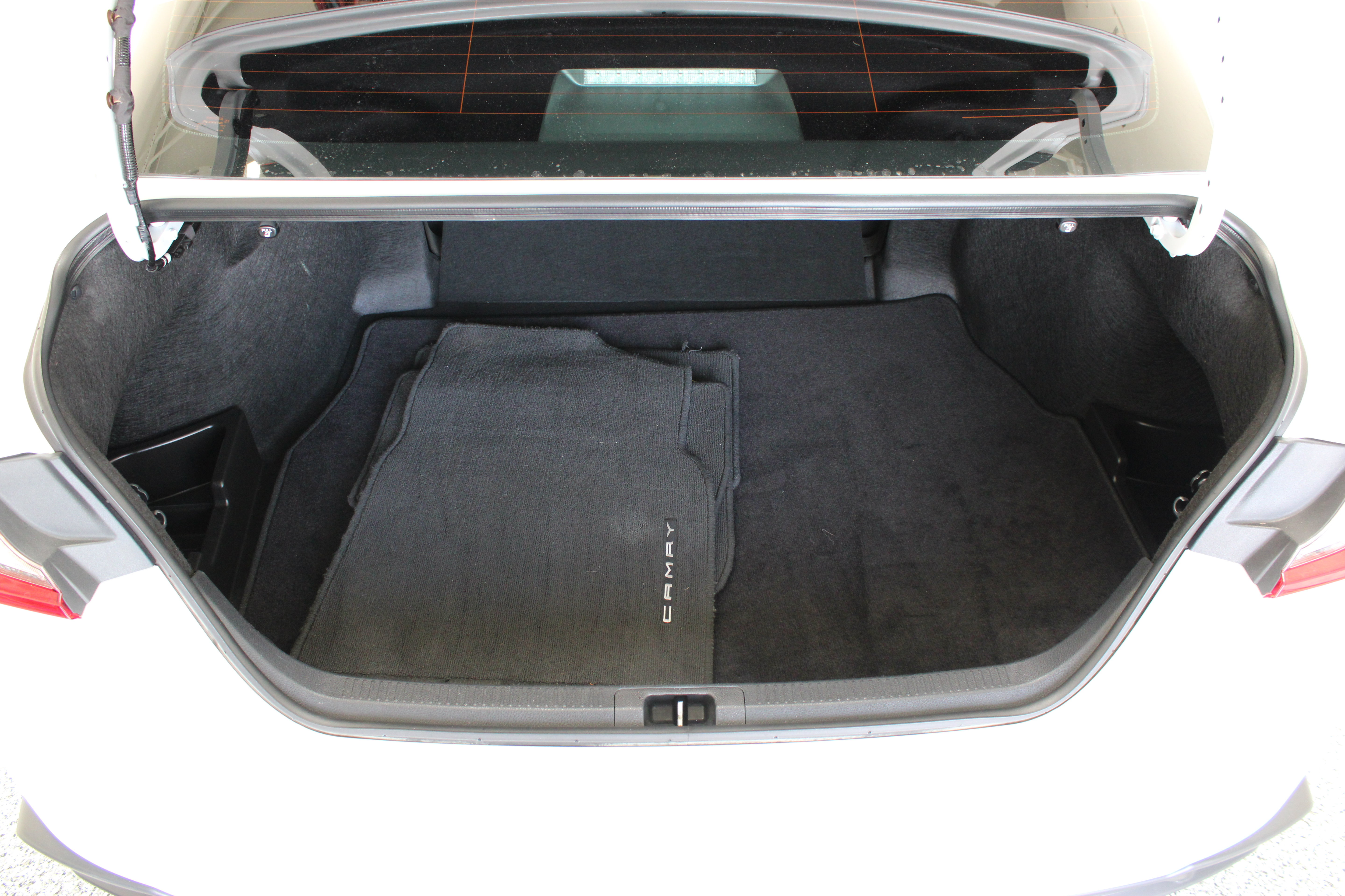 Used 2025 Toyota Camry SE w/ Multimedia Upgrade Package FWD image 31